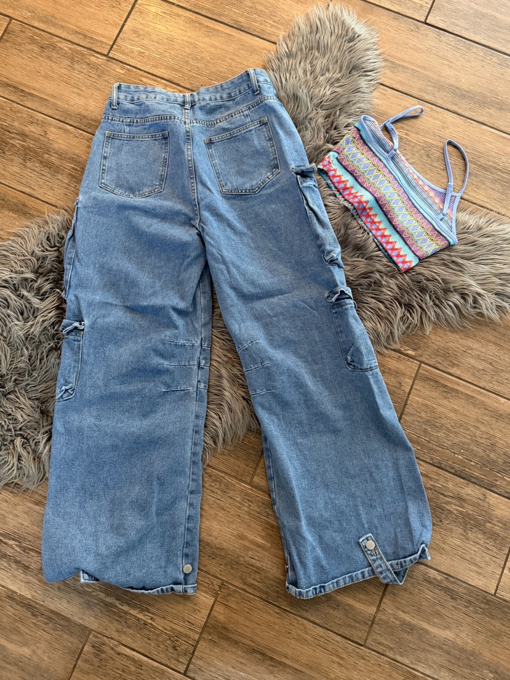 SHEIN Light Blue Cargo Jeans with Patch Pockets and top - Picture 6 of 7